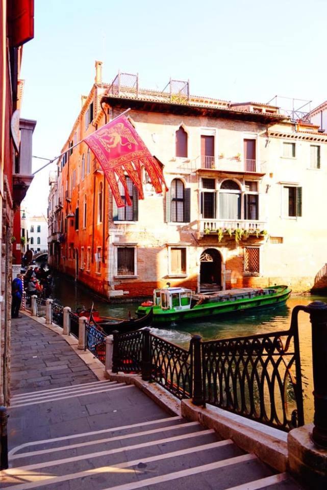 Youth Venice Palace ภายนอก รูปภาพ